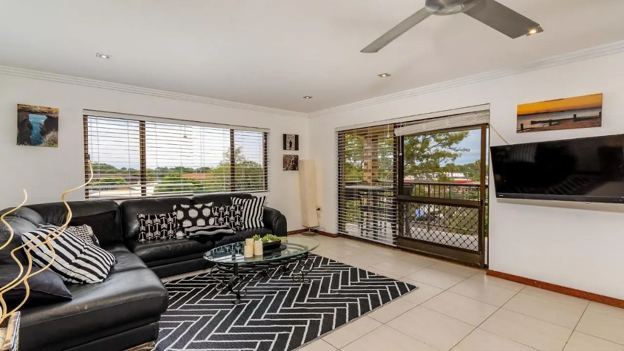 Bribie Escape, Top Floor Unit With Waterviews Bellara Hébergement de vacances