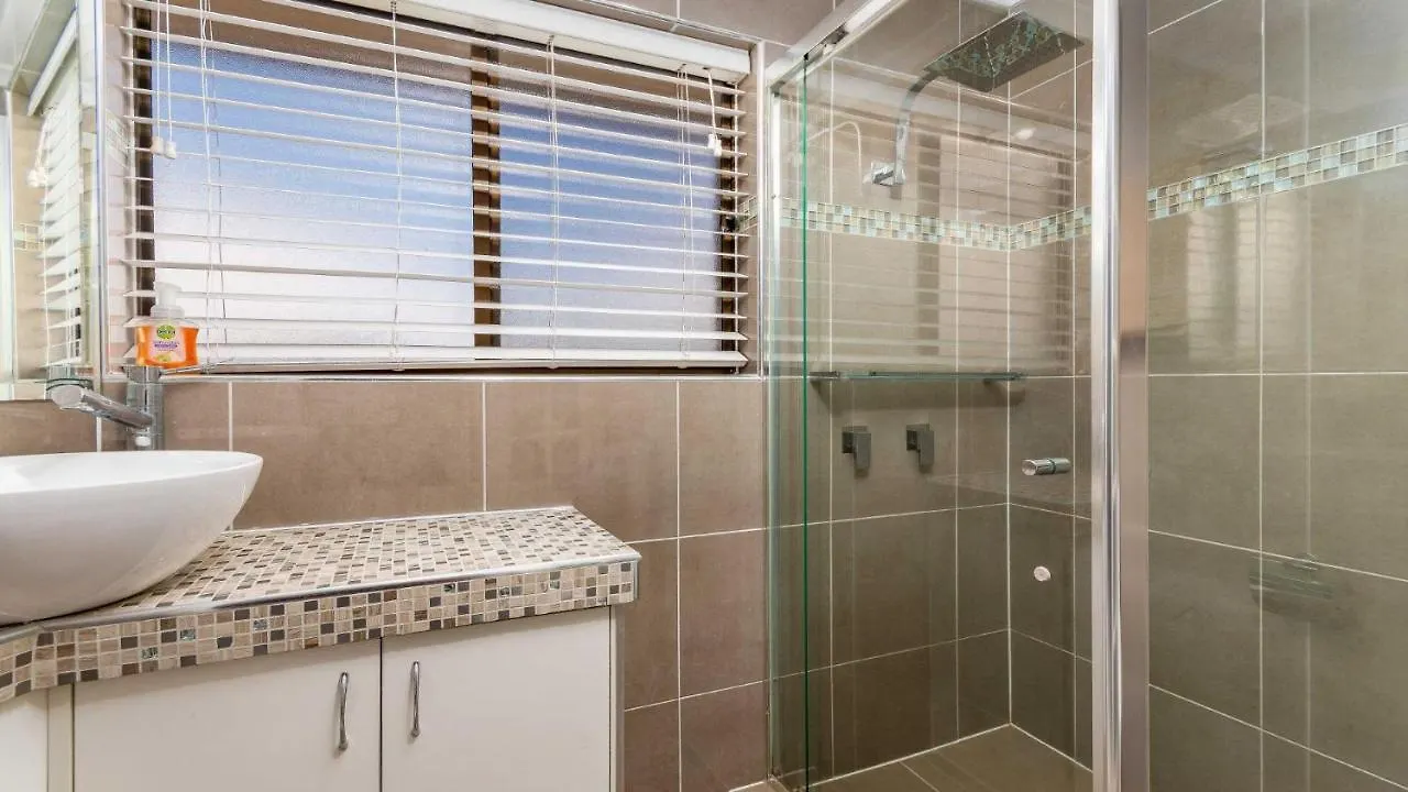 Bribie Escape, Top Floor Unit With Waterviews Bellara Vakantiehuis